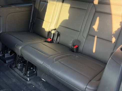 Used 2023 GMC Yukon XL Denali w/ Denali Reserve Package AWD/4WD image 13