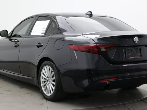 Used 2022 Alfa Romeo Giulia Sprint RWD image 5