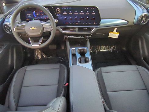New 2026 Chevrolet Equinox EV LT AWD/4WD image 13