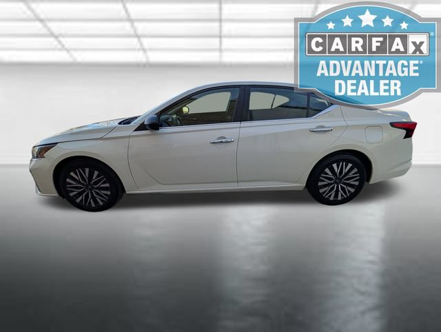 Used 2025 Nissan Altima 2.5 SV FWD image 24