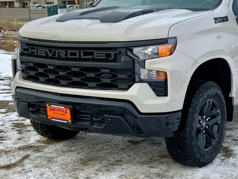 New 2026 Chevrolet Silverado 1500 Custom Trail Boss w/ Dark Appearance Package image 8