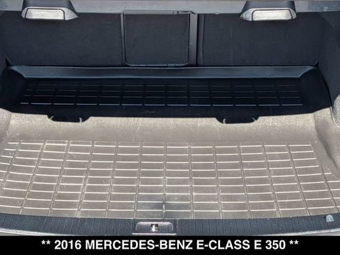 Used 2016 Mercedes-Benz E 350 4MATIC Sedan image 25