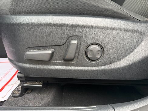 Used 2024 Kia Soul S FWD image 12