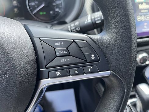Used 2023 Nissan Kicks SV FWD image 13