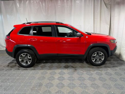 Used 2019 Jeep Cherokee Trailhawk w/ Comfort/Convenience Group AWD/4WD image 8
