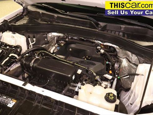 Used 2020 Ford Explorer XLT RWD image 32