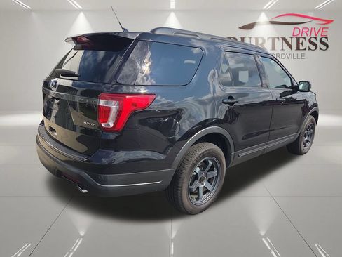 Used 2019 Ford Explorer XLT w/ XLT Sport Appearance Package AWD/4WD image 8