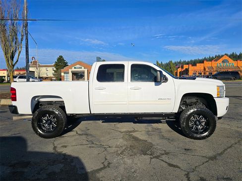 Used 2013 Chevrolet Silverado 2500 LT w/ Z71 Appearance Package image 8