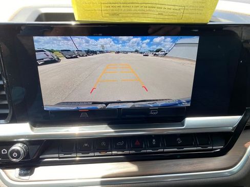 Used 2025 GMC Sierra 1500 SLT AWD/4WD image 17
