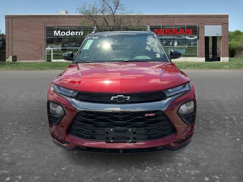 Used 2023 Chevrolet TrailBlazer RS w/ Sun and Liftgate Package FWD image 6