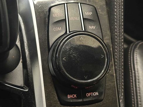 Used 2018 BMW M550i xDrive image 16