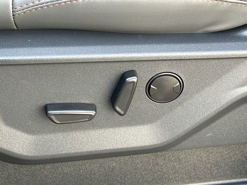 New 2025 Ford Expedition Active image 35