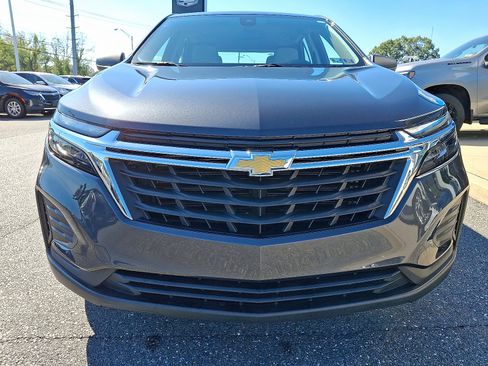 Certified 2022 Chevrolet Equinox LS image 2