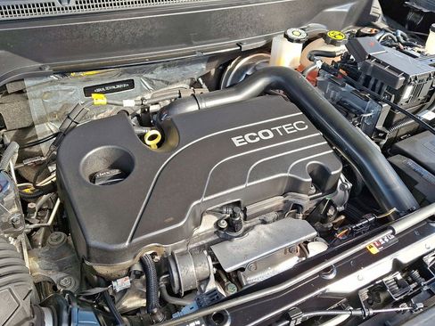 Used 2022 GMC Terrain SLE image 29