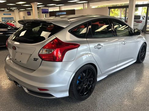 Used 2013 Ford Focus ST FWD image 7
