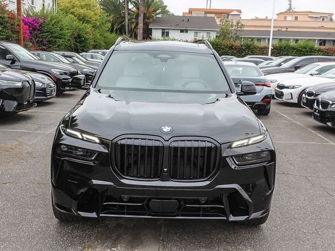 New 2027 BMW X7 xDrive40i w/ M Sport Package AWD/4WD image 2
