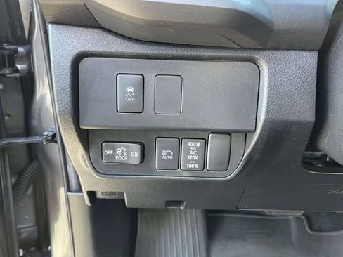 Used 2022 Toyota Tacoma TRD Sport w/ Technology Package image 23