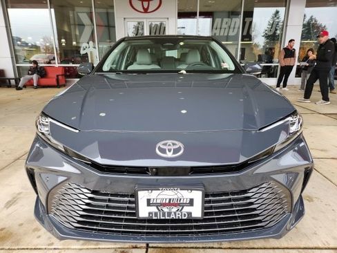 New 2026 Toyota Camry XLE AWD/4WD image 8