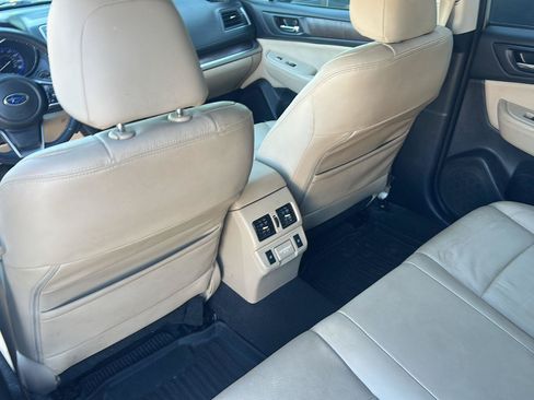 Used 2018 Subaru Outback 3.6R Limited AWD/4WD image 10