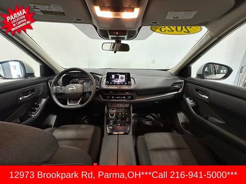 Used 2025 Nissan Rogue SV FWD image 23