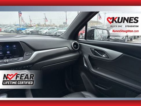 Used 2020 Chevrolet Blazer LT image 37