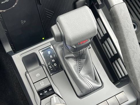Used 2025 Toyota Tacoma TRD Sport w/ TRD Sport Upgrade Package AWD/4WD image 19