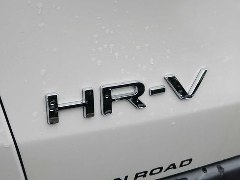 Certified 2023 Honda HR-V LX image 29