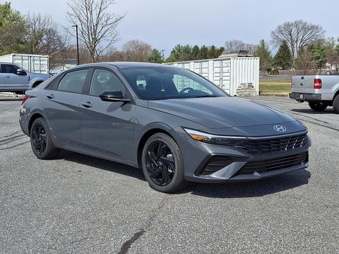 New 2026 Hyundai Elantra Sport FWD image 2