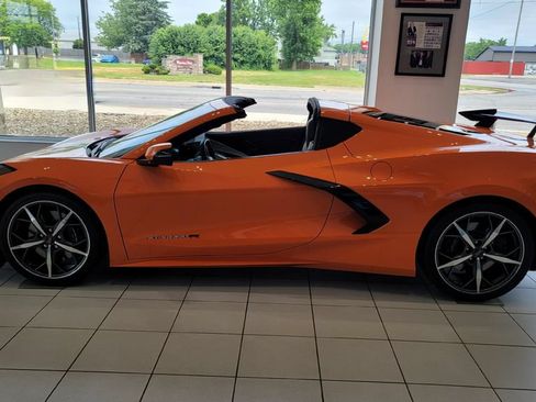Used 2023 Chevrolet Corvette Stingray Preferred Cpe w/ Z51 Performance Package RWD image 7