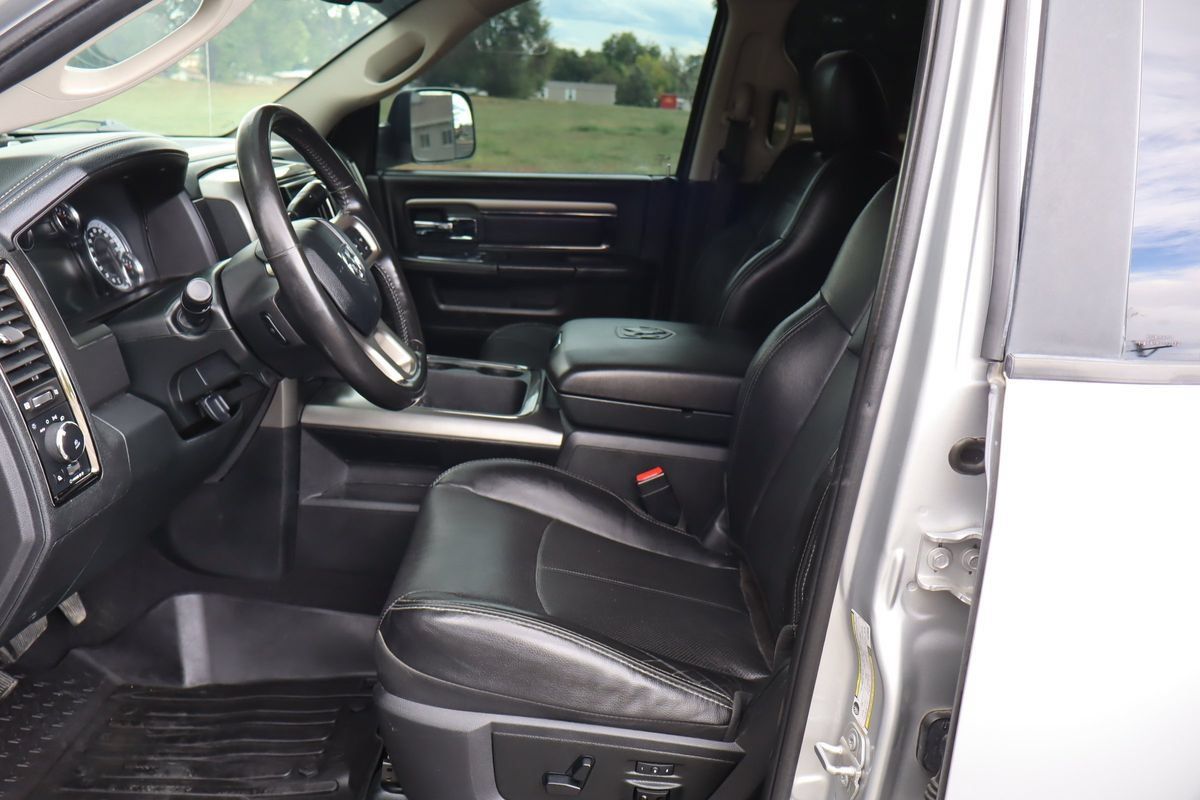 Used 2018 RAM 3500 Laramie w/ Sport Appearance Group AWD/4WD image 19