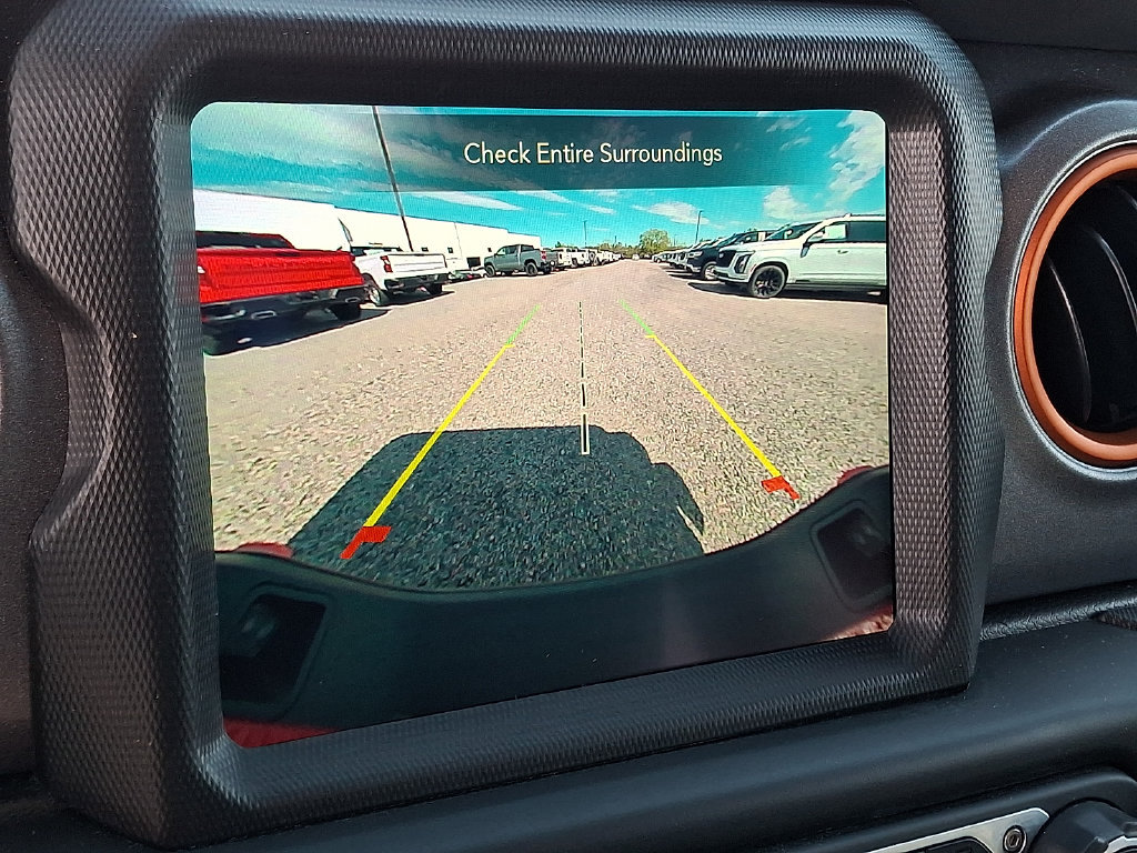 Used 2023 Jeep Gladiator Mojave w/ Cold Weather Group AWD/4WD image 4