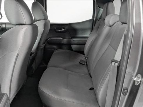 Used 2019 Toyota Tacoma TRD Sport RWD image 17