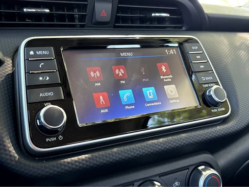 Used 2025 Nissan Kicks Play S image 7