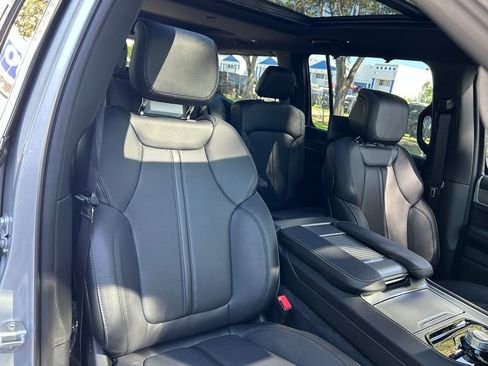 New 2025 Jeep Wagoneer Series III w/ Quick Order Package 25C Super image 36