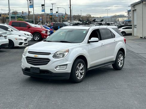 Used 2017 Chevrolet Equinox LT w/ Convenience Package FWD image 9