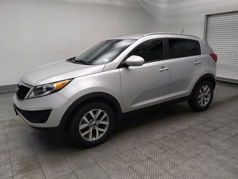 Used 2016 Kia Sportage LX w/ LX Popular Package FWD image 2