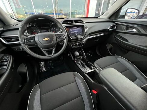 Used 2022 Chevrolet TrailBlazer LT w/ Convenience Package image 25