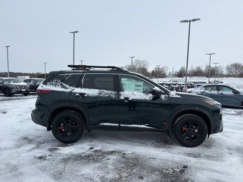 New 2026 Nissan Rogue SV image 4