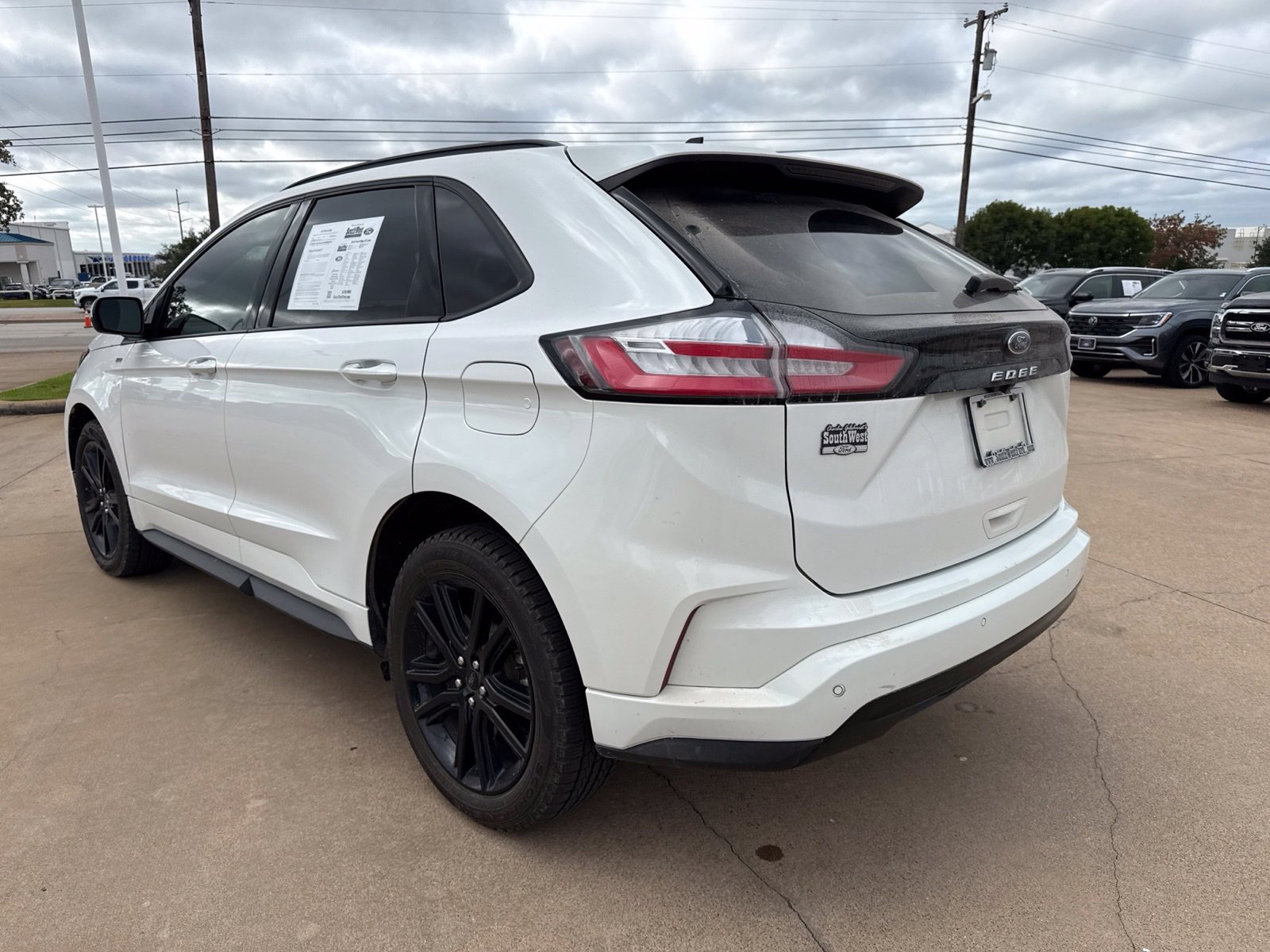 Used 2024 Ford Edge ST-Line AWD/4WD image 5