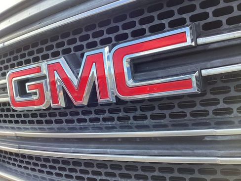 Used 2017 GMC Acadia Limited SLT FWD image 3
