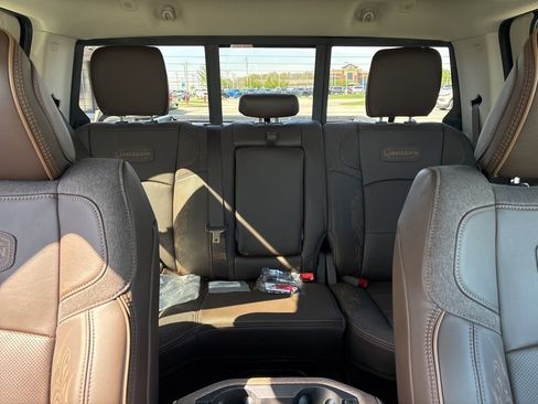 New 2026 RAM 2500 Limited AWD/4WD image 15
