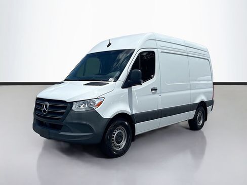 Used 2024 Mercedes-Benz Sprinter 2500 image 7