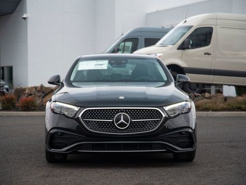 New 2026 Mercedes-Benz E 350 4MATIC Sedan image 2