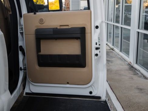 Used 2011 Ford F350 Lariat image 36