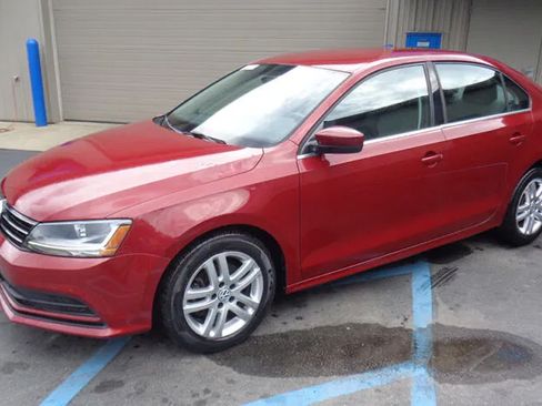 Used 2017 Volkswagen Jetta S w/ Jetta S Cold Weather Package FWD image 4
