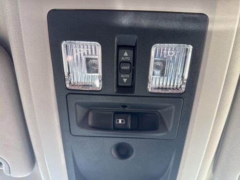 Used 2018 RAM 1500 Laramie w/ Convenience Group image 22