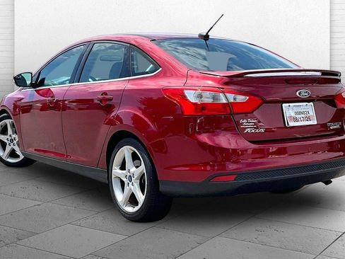 Used 2013 Ford Focus Titanium w/ Titanium Handling Pkg FWD image 9