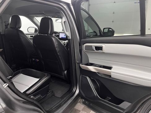 Used 2023 Ford Explorer XLT w/ Equipment Group 202A image 36