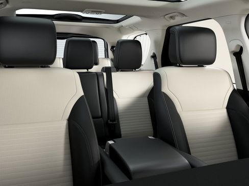 New 2026 Land Rover Discovery Limited Edition AWD/4WD image 5