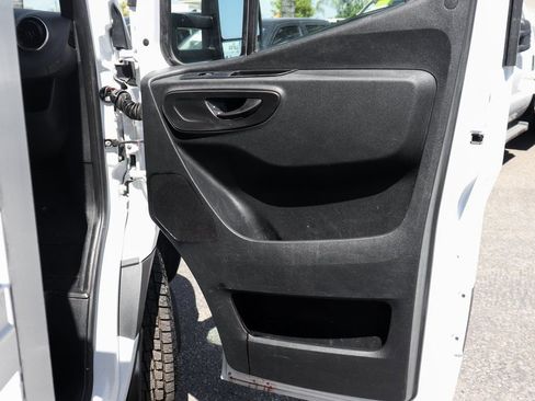 Used 2019 Mercedes-Benz Sprinter 170 image 29